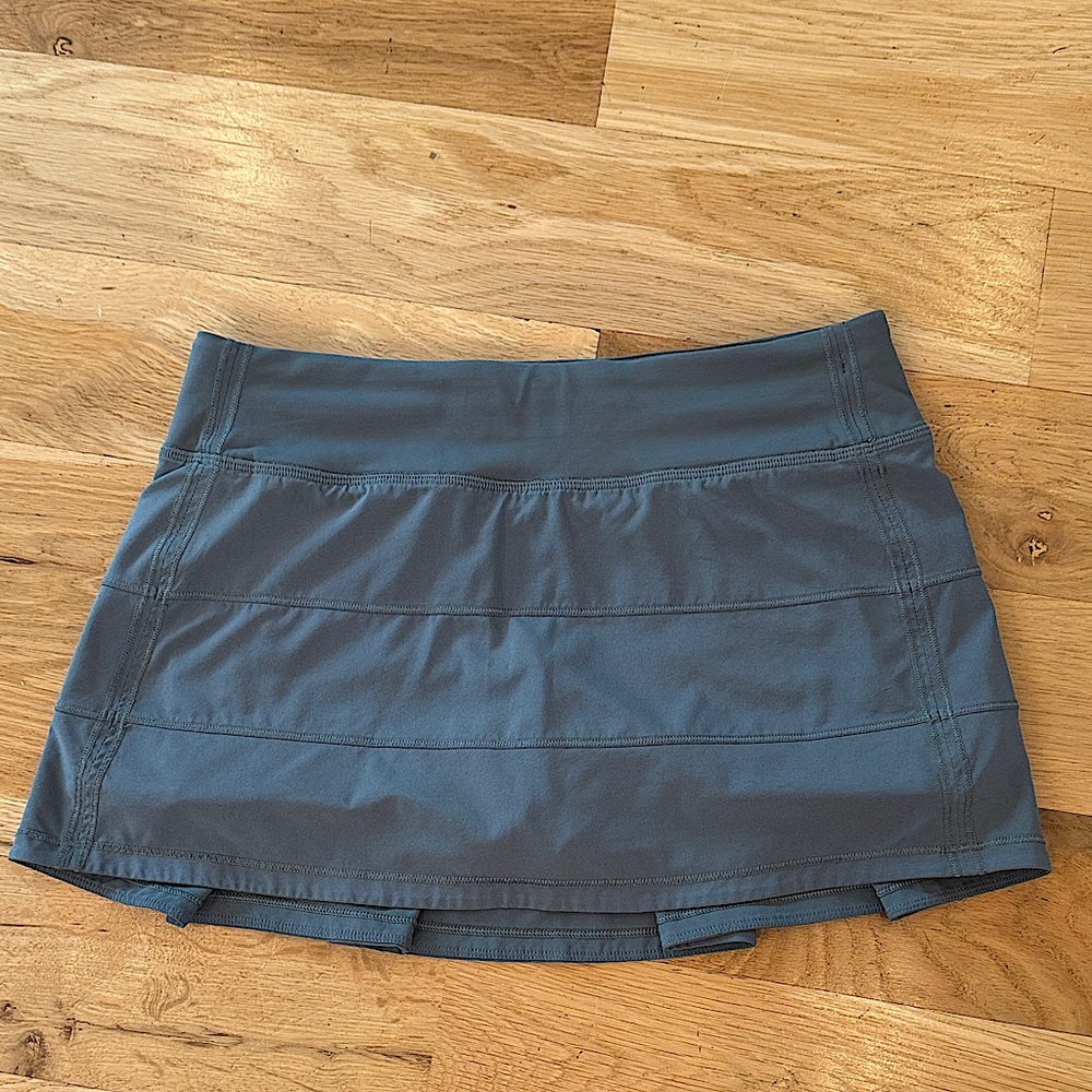 Lululemon Pace Rival Skirt - REGULAR length (11.5”) - Size 6